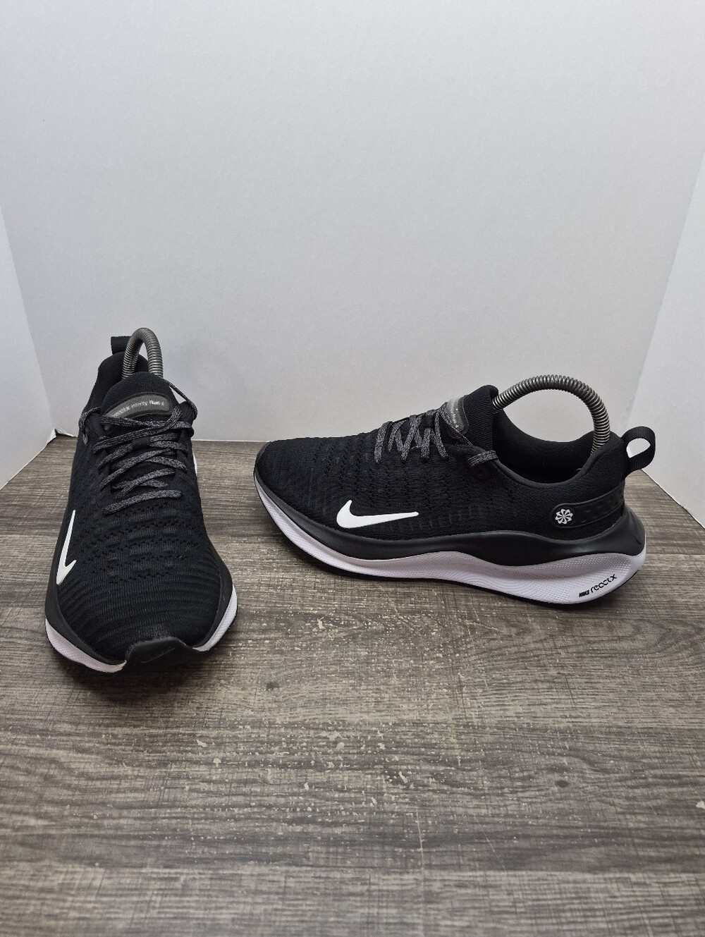 Nike ReactX Infinity Run Flyknit 4 Womens Size 8 Black Running Shoes Sneakers